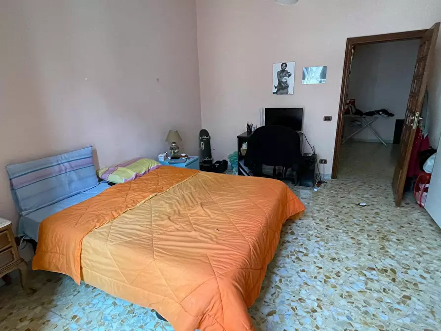 Immagine 3 di Camera in affitto  in Via Domenico Cirillo a Napoli