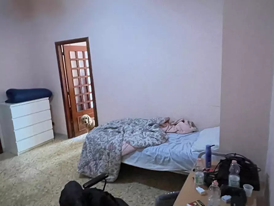 Immagine 5 di Camera in affitto  in Via Domenico Cirillo a Napoli