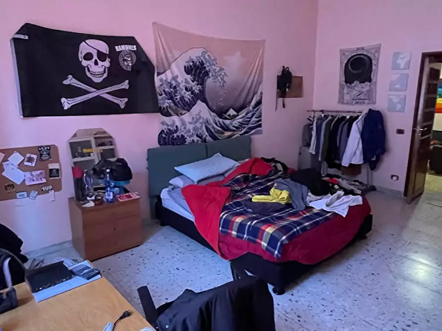 Immagine 5 di Camera in affitto  in Via Domenico Cirillo a Napoli