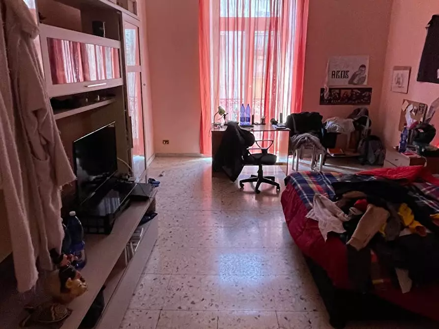 Immagine 2 di Camera in affitto  in Via Domenico Cirillo a Napoli