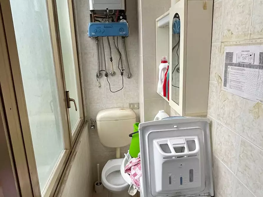 Immagine 6 di Camera in affitto  in Via Domenico Cirillo a Napoli