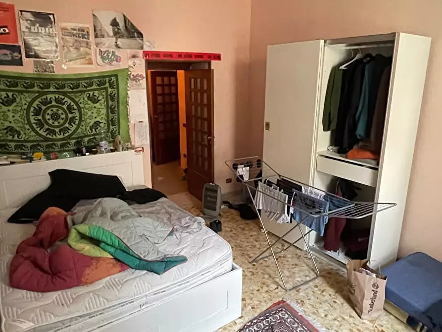 Immagine 3 di Camera in affitto  in Via Domenico Cirillo a Napoli
