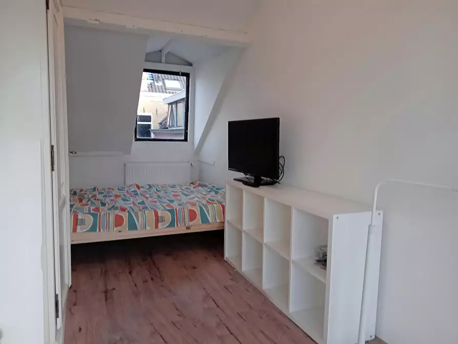 Immagine 4 di Casa indipendente in affitto  in Oranjestraat a Vlaardingen