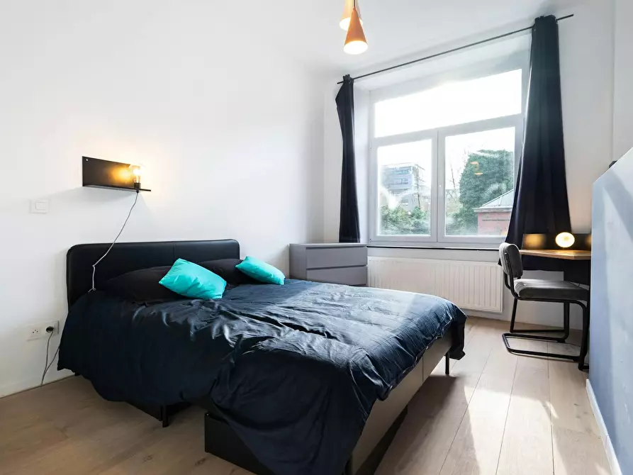 Immagine 1 di Camera in affitto  in Rue de l'Athénée a Charleroi