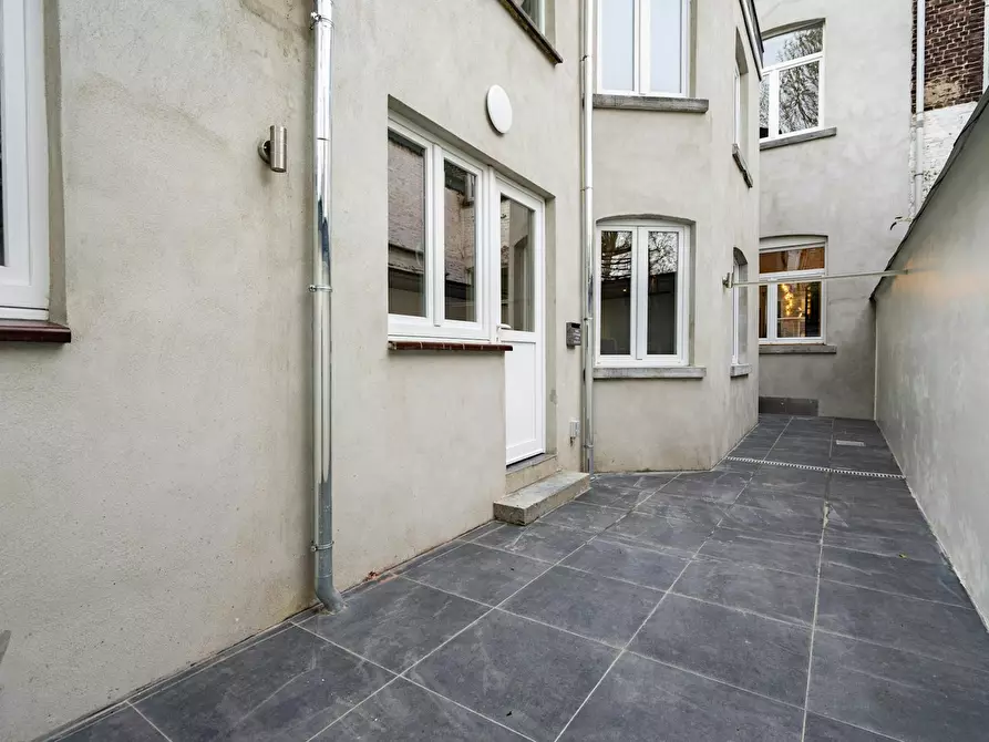 Immagine 6 di Camera in affitto  in Rue de l'Athénée a Charleroi