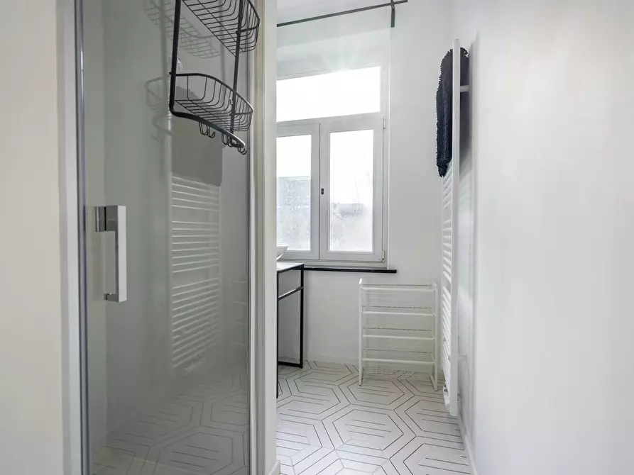 Immagine 5 di Camera in affitto  in Rue de l'Athénée a Charleroi