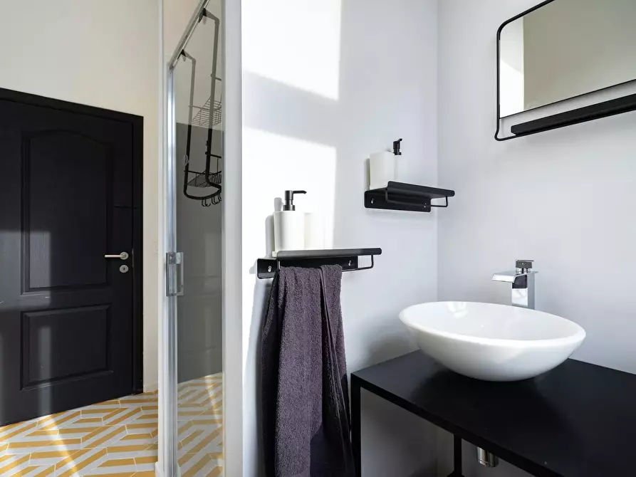 Immagine 4 di Camera in affitto  in Rue de l'Athénée a Charleroi