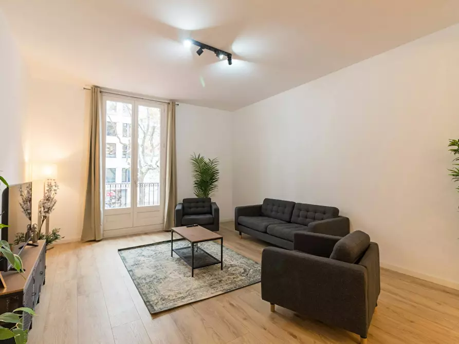 Immagine 4 di Appartamento in affitto  in Carrer La Rambla a Barcelona