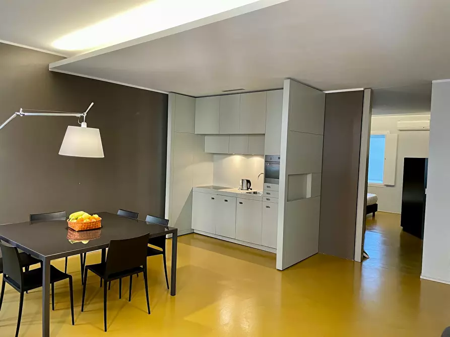 Immagine 3 di Appartamento in affitto  in Via Mascarella a Bologna