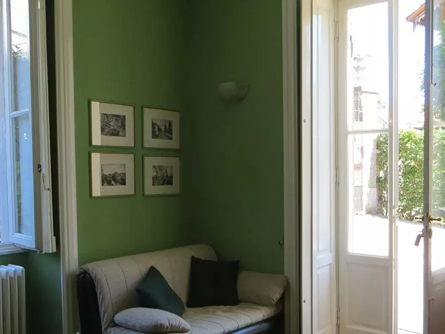 Immagine 1 di Appartamento in affitto  in Via Valaperta a Erba