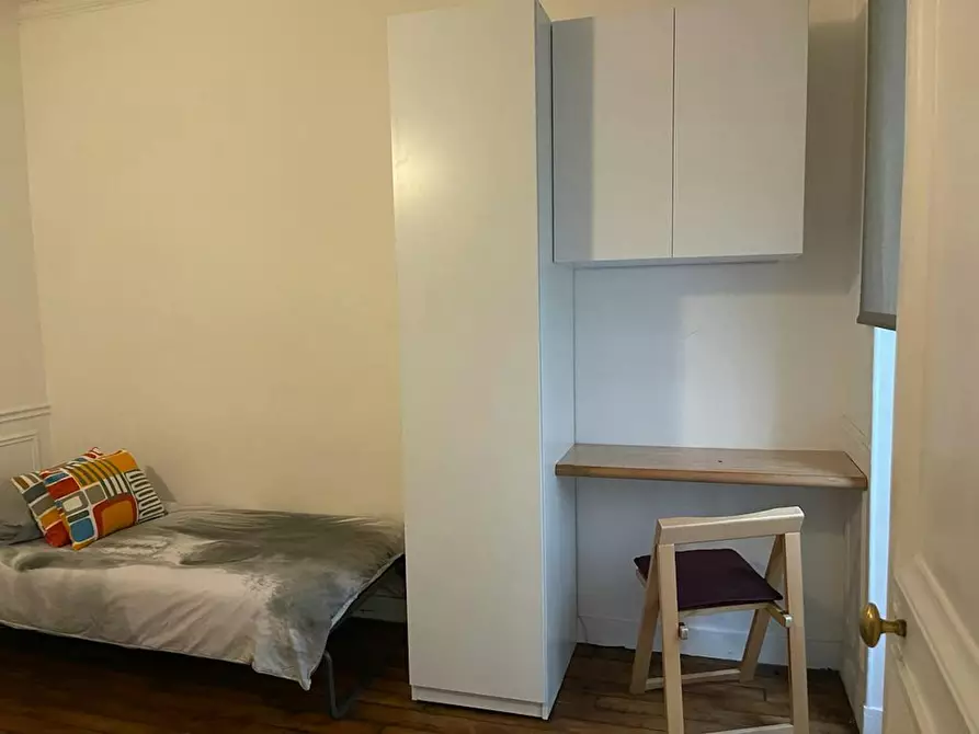 Immagine 9 di Appartamento in affitto  in Cité de l'Alma a Paris 07