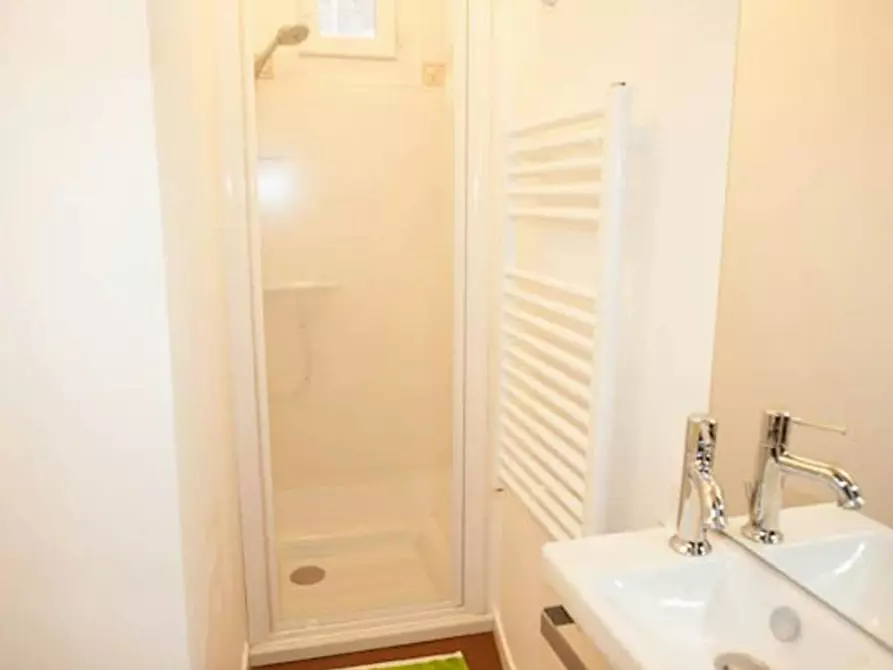 Immagine 10 di Appartamento in affitto  in Cité de l'Alma a Paris 07