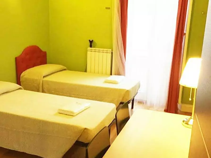 Immagine 9 di Camera in affitto  in Via Sant'Agostino a Firenze