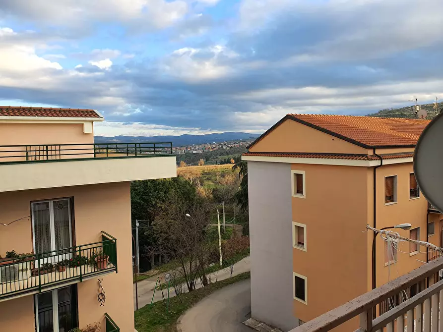 Immagine 4 di Appartamento in affitto  in Viale Gabriele D'Annunzio a Melfi