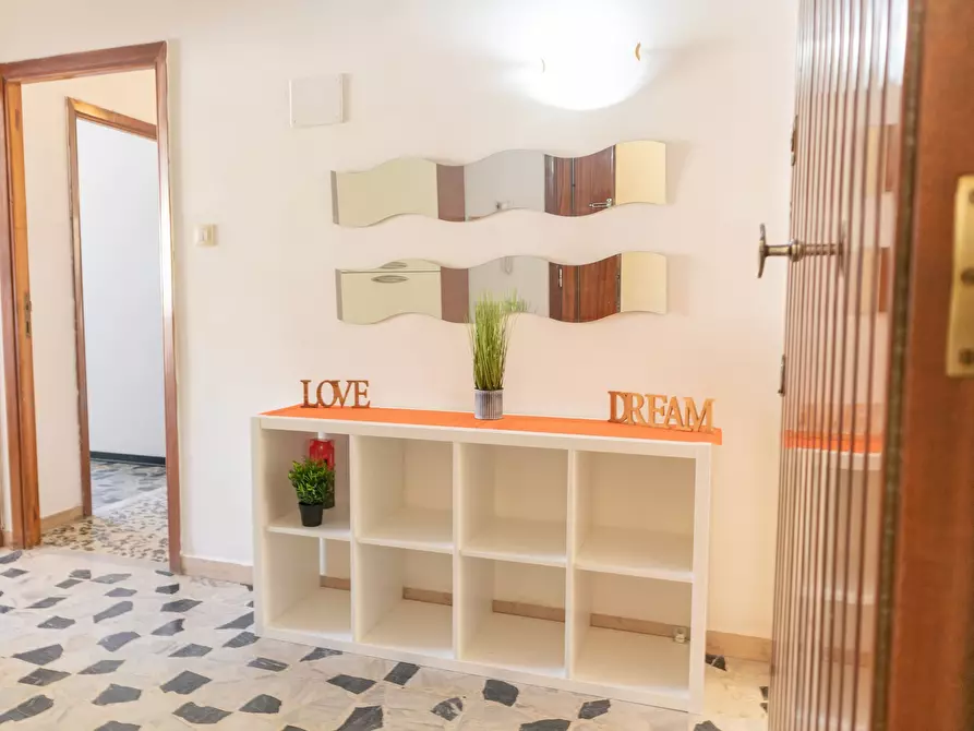 Immagine 2 di Camera in affitto  in Via Tiziano a Cagliari