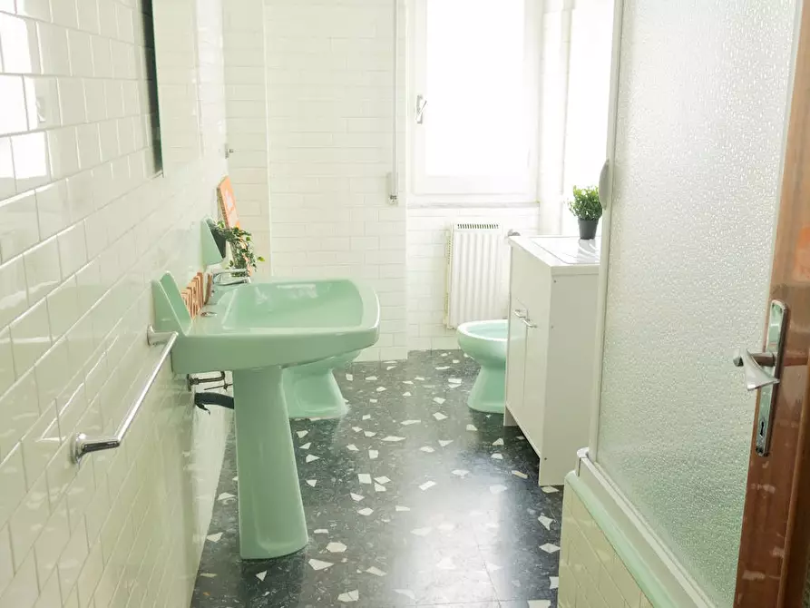 Immagine 7 di Camera in affitto  in Via Tiziano a Cagliari