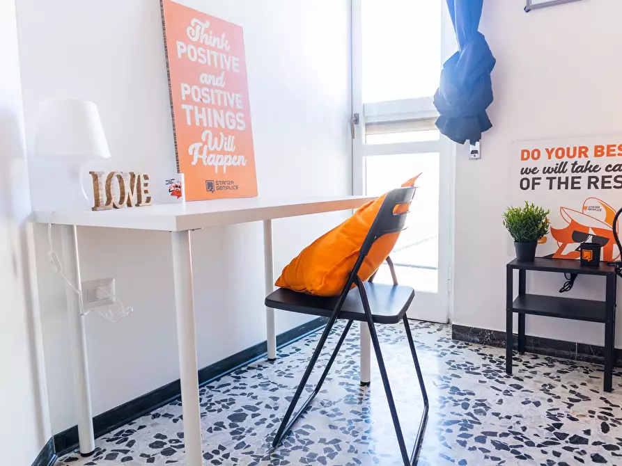 Immagine 3 di Camera in affitto  in Via Tiziano a Cagliari