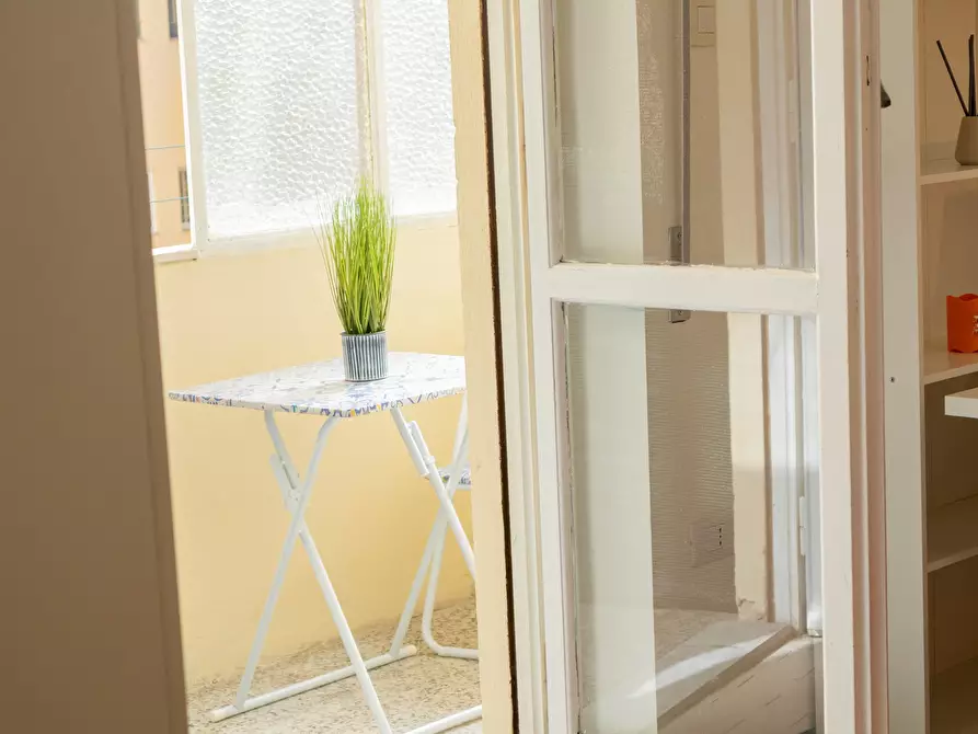 Immagine 3 di Camera in affitto  in Via Tiziano a Cagliari