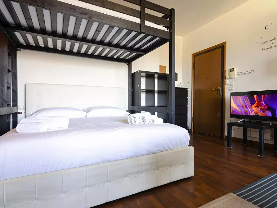 Immagine 4 di Appartamento in affitto  in Via Mario Musolesi a Bologna