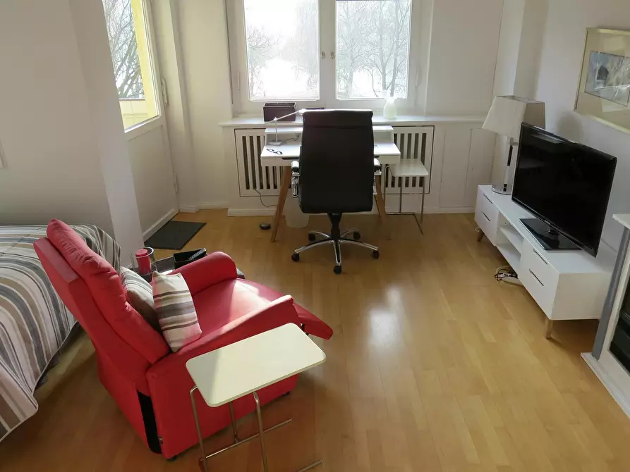 Immagine 4 di Appartamento in affitto  in Neue Kantstraße a Berlin