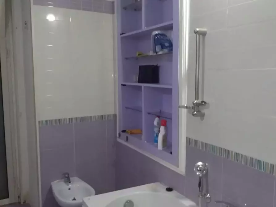 Immagine 8 di Camera in affitto  in Via Ventaglieri a Napoli