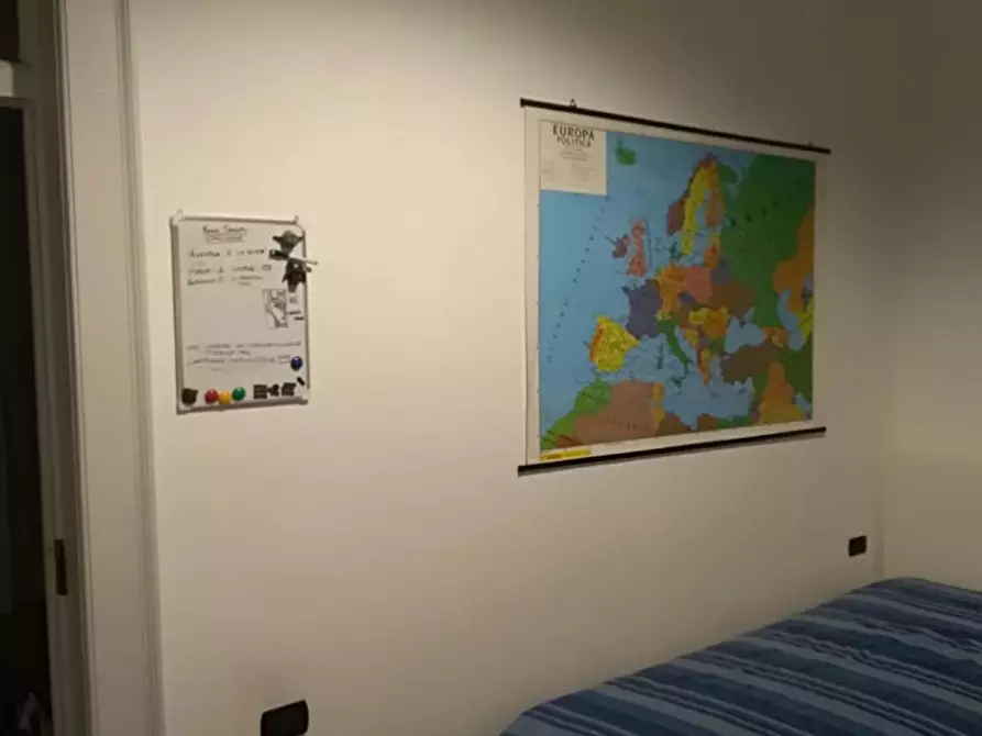 Immagine 10 di Camera in affitto  in Via Ventaglieri a Napoli