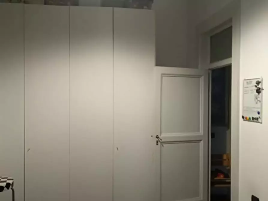 Immagine 9 di Camera in affitto  in Via Ventaglieri a Napoli