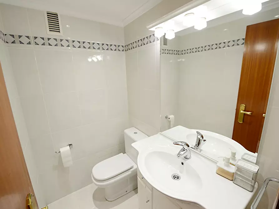 Immagine 6 di Camera in affitto  in Amadeo Deprit Kalea a Bilbao