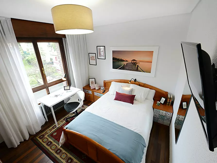 Immagine 2 di Camera in affitto  in Amadeo Deprit Kalea a Bilbao