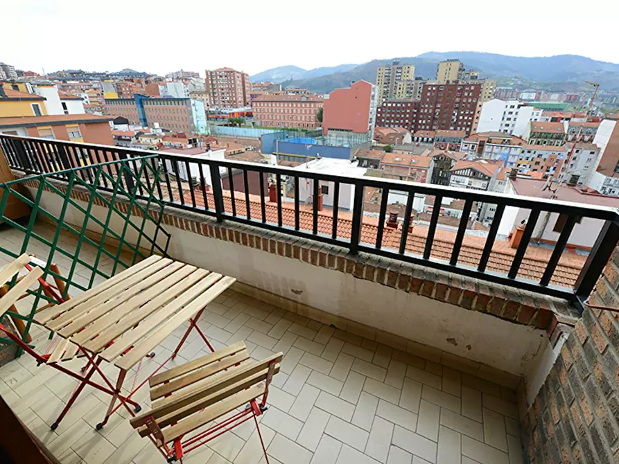 Immagine 6 di Camera in affitto  in Amadeo Deprit Kalea a Bilbao