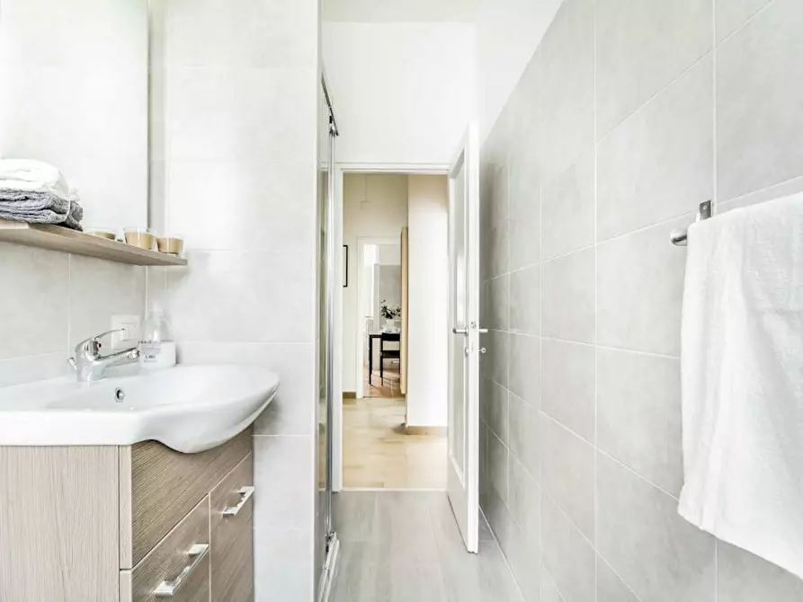 Immagine 8 di Camera in affitto  in Via degli Astri a Milano