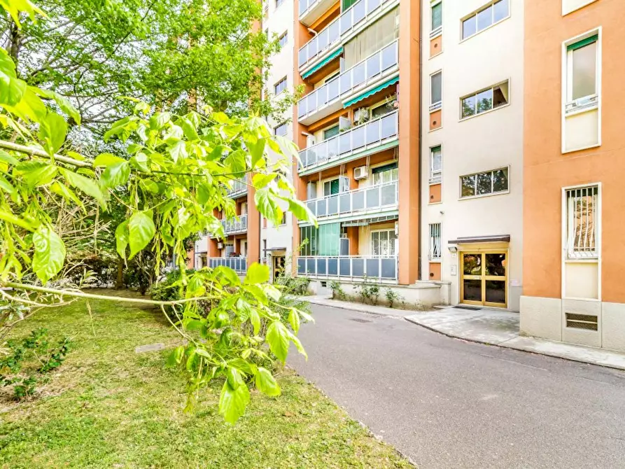 Immagine 10 di Camera in affitto  in Via degli Astri a Milano