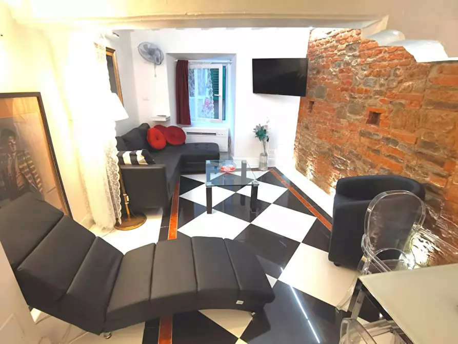 Immagine 3 di Camera in affitto  in Via delle Belle Donne a Firenze