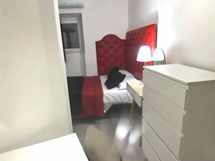 Immagine 8 di Camera in affitto  in Via delle Belle Donne a Firenze