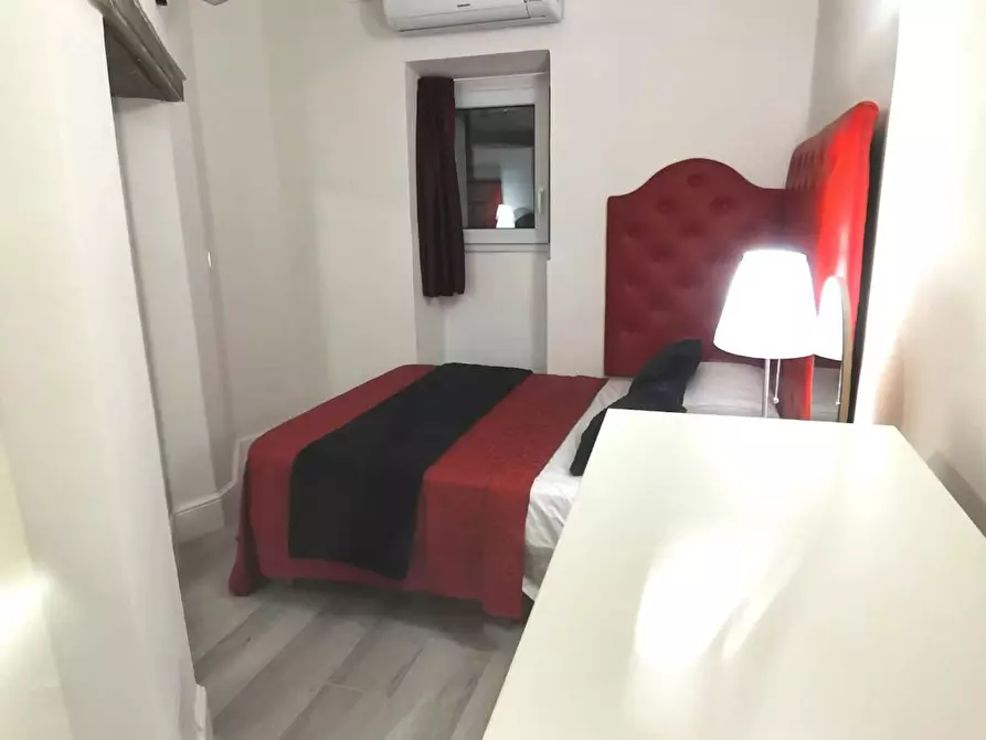 Immagine 10 di Camera in affitto  in Via delle Belle Donne a Firenze