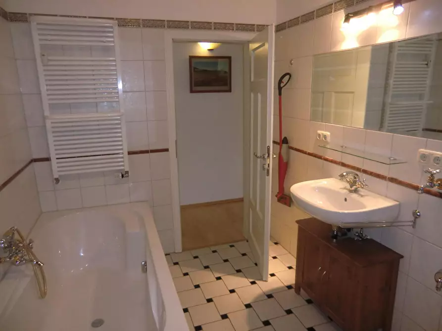 Immagine 6 di Casa indipendente in affitto  in Tal a München