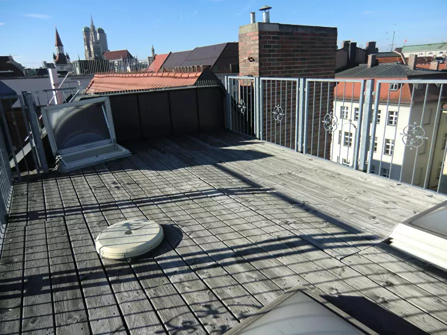 Immagine 2 di Casa indipendente in affitto  in Tal a München