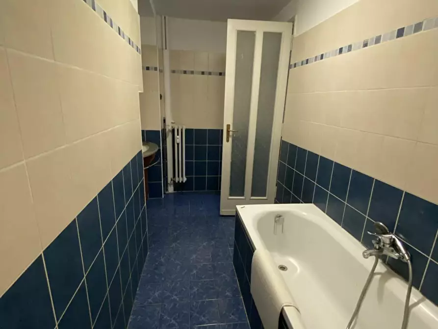 Immagine 4 di Camera in affitto  in Corso Re Umberto a Torino