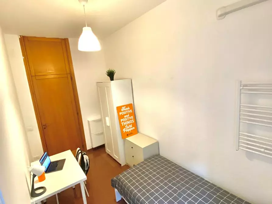 Immagine 8 di Camera in affitto  in Via Prospero Petroni a Bari