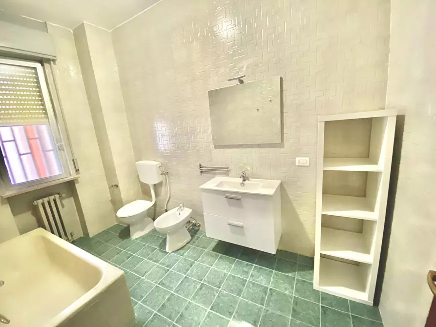 Immagine 5 di Camera in affitto  in Via Giulio Petroni a Bari