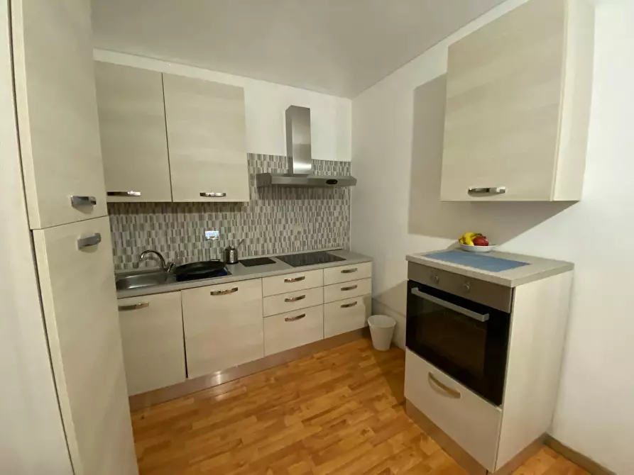 Immagine 6 di Camera in affitto  in Corso Re Umberto a Torino