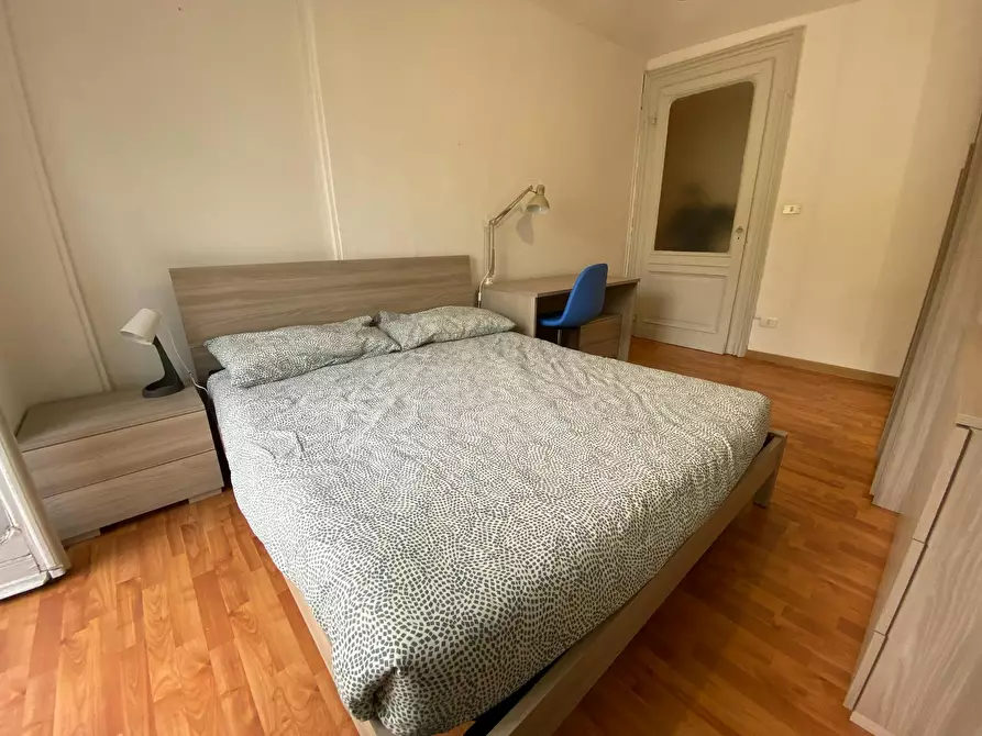 Immagine 3 di Camera in affitto  in Corso Re Umberto a Torino