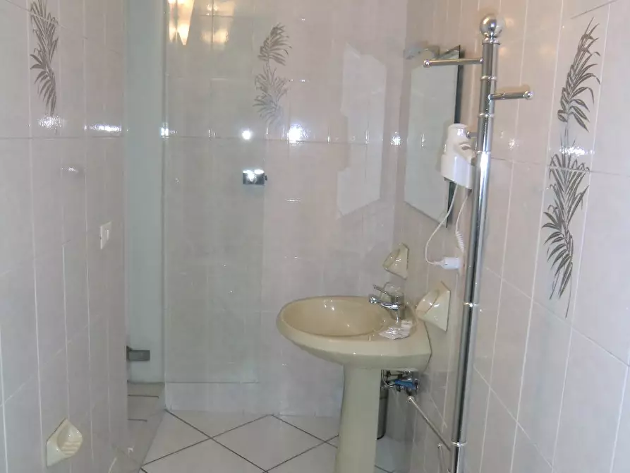 Immagine 5 di Appartamento in affitto  in Via San Mamolo a Bologna