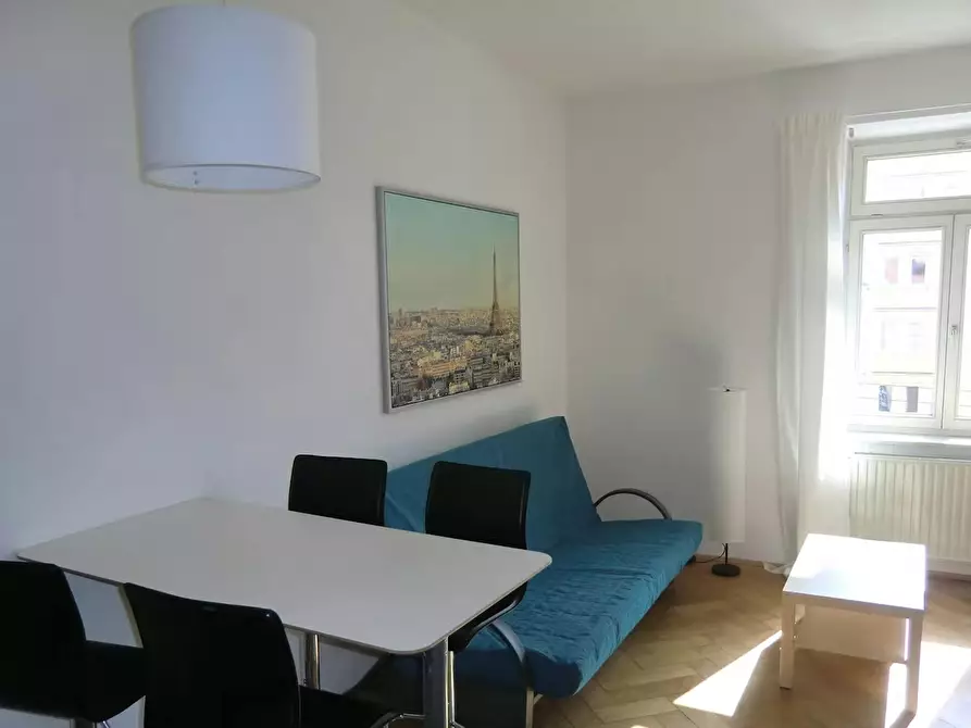 Immagine 4 di Casa indipendente in affitto  in Einsteinstraße a München