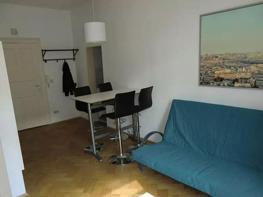 Immagine 5 di Casa indipendente in affitto  in Einsteinstraße a München