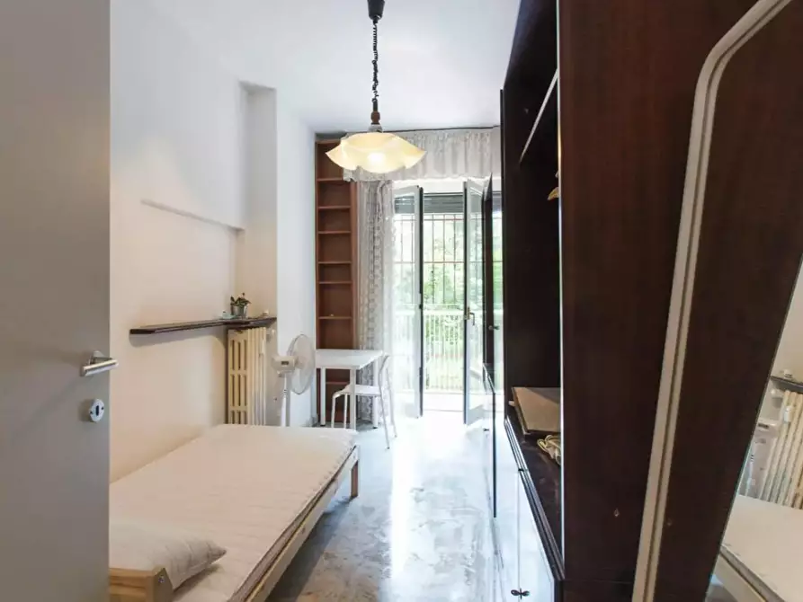 Immagine 2 di Camera in affitto  in Via Carnia a Milano