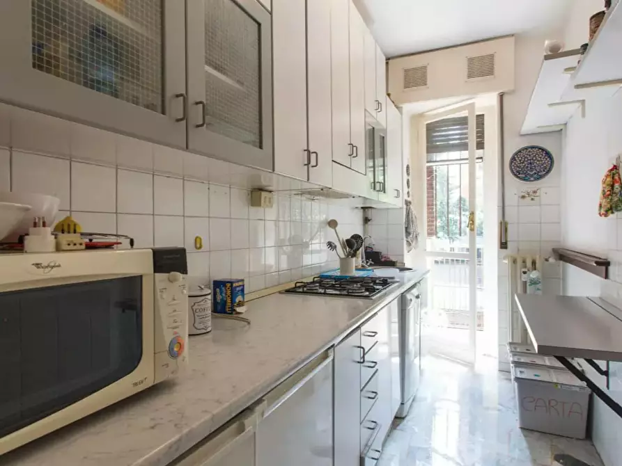 Immagine 6 di Camera in affitto  in Via Carnia a Milano