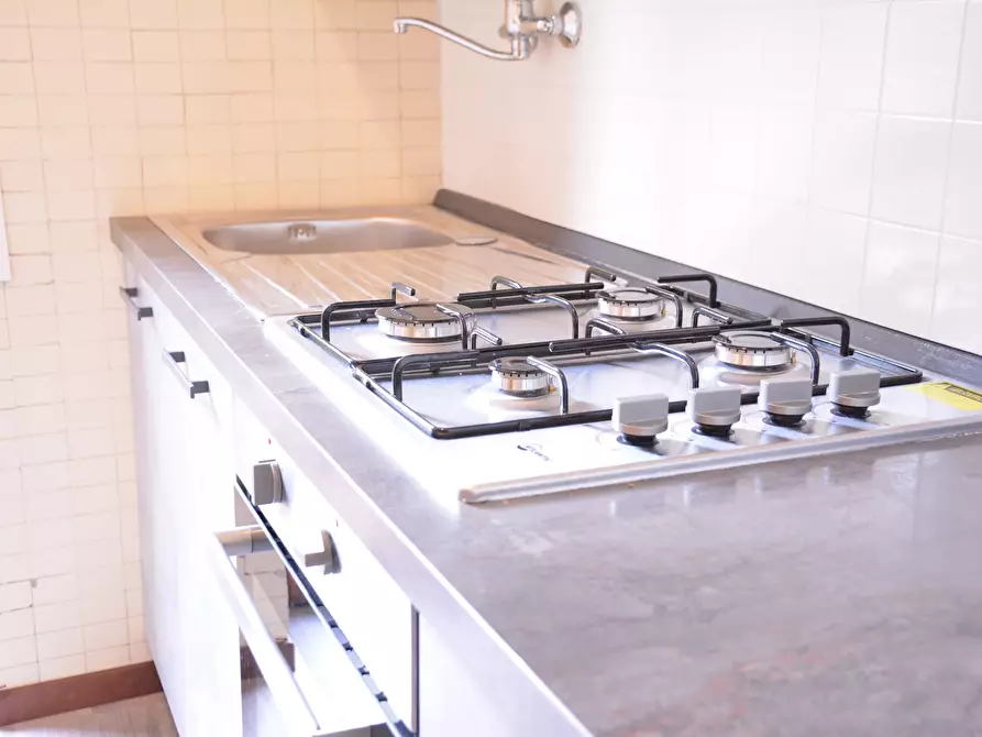 Immagine 6 di Camera in affitto  in Via Tigellio a Cagliari