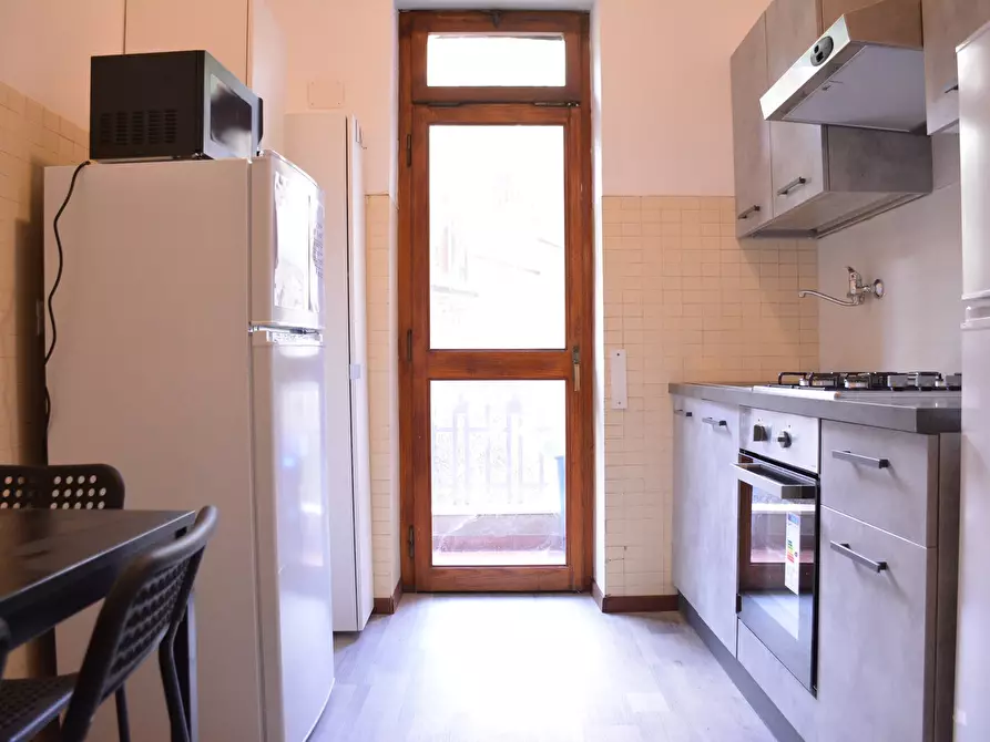 Immagine 5 di Camera in affitto  in Via Tigellio a Cagliari