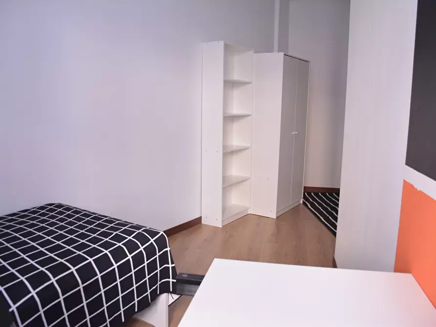 Immagine 3 di Camera in affitto  in Via Tigellio a Cagliari